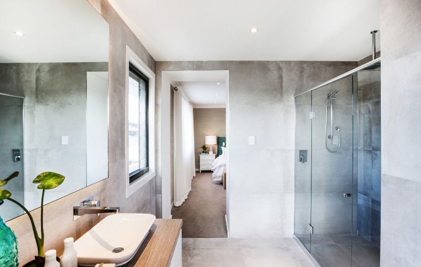 Reforma de baño moderno en Valladolid